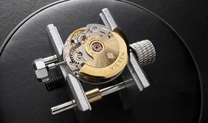 رقاصک ساعت چیست