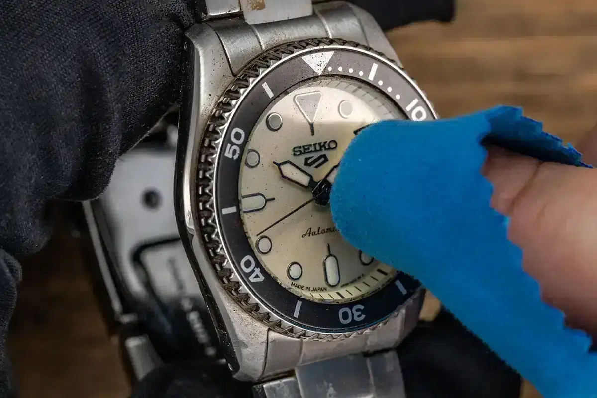 نگهداری از ساعت مچی