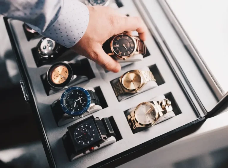 راهنمای ست كردن ساعت با لباس