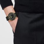 ساعت مچی مردانه ورساچه (VERSACE) مدل V VVE8E00224