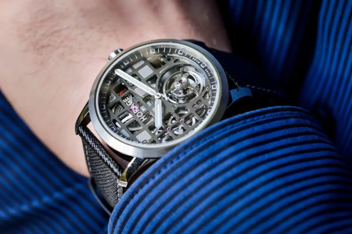 ساعت تولید محدود چیست؟