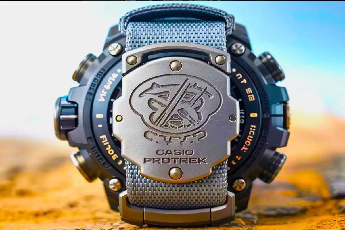 g shock در مقابل protrek